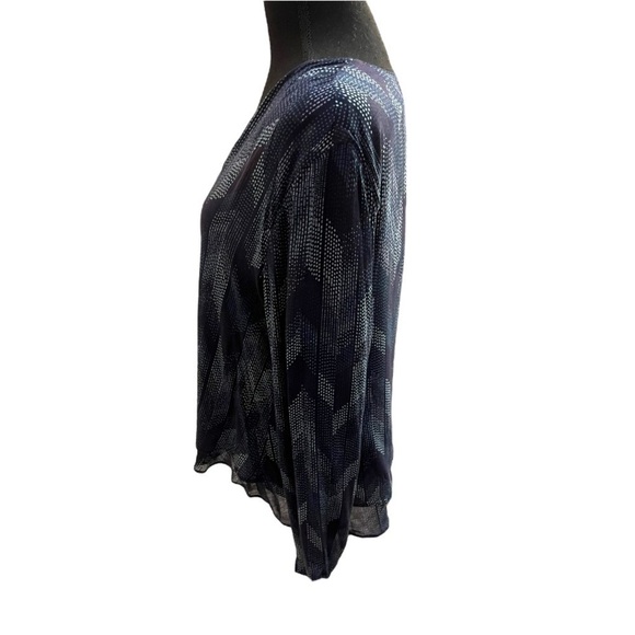Cloth and Stone Geometric Blouse Size Medium - Picture 3 of 9